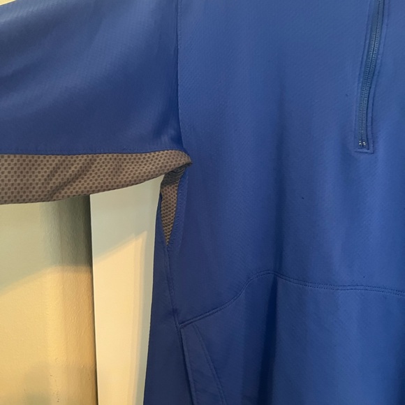 2 Men’s Size Medium Athletic Long Sleeve sweatshirts. Nike and XPBX. FREE SHIP - Picture 9 of 12